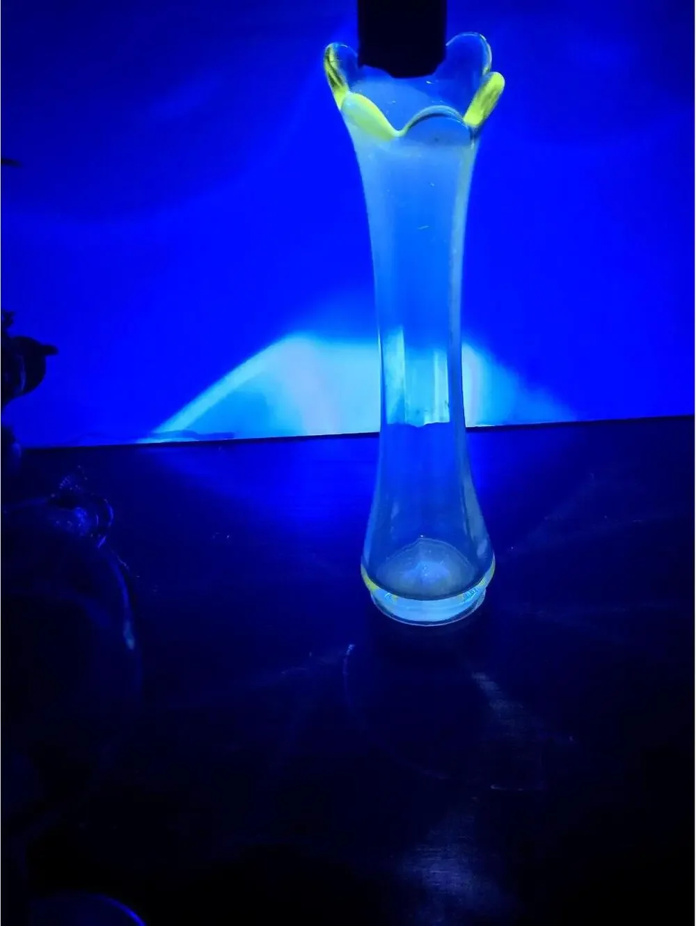 Vintage MCM Clear Swung Glass Vase, GLOWER